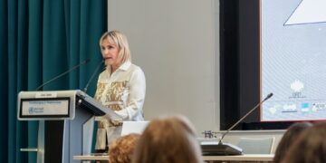 Η καθοριστική συμβολή της ΑΙ στις βιοεπιστήμες, υπό την καθοδήγηση του ανθρώπου