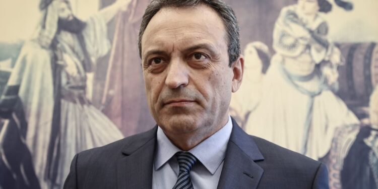 Στίγκας: Άρχισε η δίκη για την εξαπάτηση εκλογέων