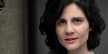 «…να ξεφύγουμε από […] κοινωνικές αγκυλώσεις, έχοντας σαν όπλο την τέχνη μας»