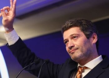 Η ακροδεξιά έγινε το μεγαλύτερο κόμμα της αντιπολίτευσης