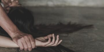 16χρονη επισκέφθηκε το σπίτι συγγενή και εκείνος την βίασε 