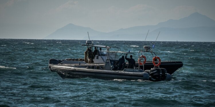 Διάσωση 38 μεταναστών στην παραλία «Τραχήλι» του δήμου Φαιστού – Συνελήφθησαν 2 διακινητές