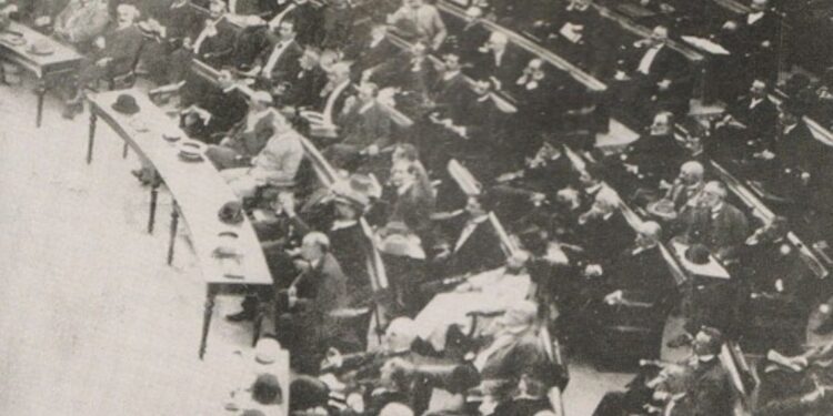 Η απολαυστική, σκληρή αλλά και προφητική συζήτηση στη Βουλή του 1911