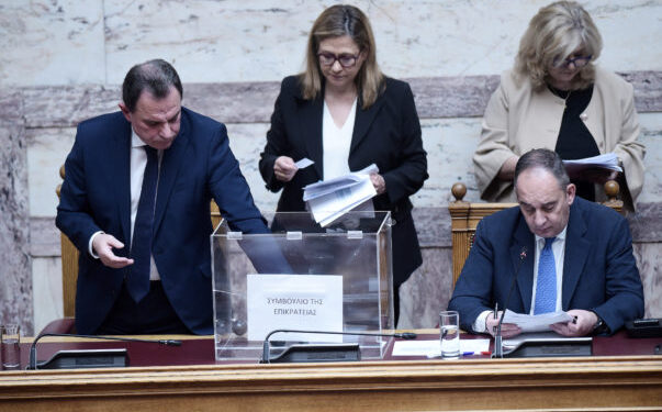 Κληρώθηκαν τα μέλη για το Δικαστικό Συμβούλιο που θα εξετάσει την υπόθεση Τριαντόπουλου – Ενστάσεις για τη διαδικασία από την Ζωή Κωνσταντοπούλου