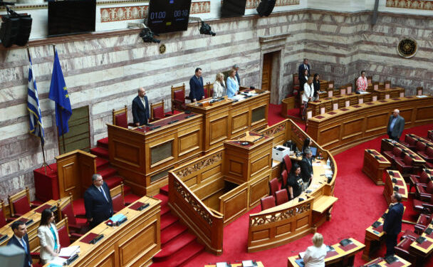 Ενός λεπτού σιγή στη μνήμη του Γρηγόρη Λαμπράκη, 62 χρόνια μετά τη δολοφονία του