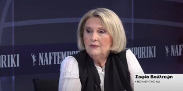 Σ. Βούλτεψη στο Naftemporiki TV: Αποδείχθηκε ότι δεν υπήρχε παράνομο φορτίο στα Τέμπη