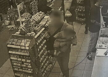 Η γιαγιά γνωριζόταν με τον άνδρα που «άρπαξε» το βρέφος – Εντοπίστηκαν μαζί από κάμερες σε άλλο σούπερ μάρκετ