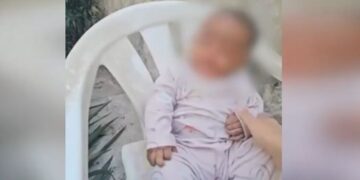 Δίωξη για έκθεση ανηλίκου σε κίνδυνο σε βάρος της γιαγιάς του βρέφους που βρέθηκε δίπλα σε κάδο απορριμμάτων