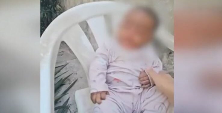 Δίωξη για έκθεση ανηλίκου σε κίνδυνο σε βάρος της γιαγιάς του βρέφους που βρέθηκε δίπλα σε κάδο απορριμμάτων