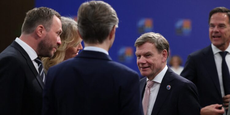 Θετικά βλέπει η Γερμανία την πρόταση Τραμπ για αύξηση των δαπανών