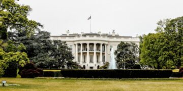 Το FBI άνοιξε ξανά την πολύκροτη υπόθεση της κοκαΐνης στον Λευκό Οίκο