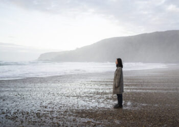 Οι άνθρωποι που δεν έχουν καμία επικοινωνία με τα αδέλφια τους, συνήθως είχαν αυτές τις 8 εμπειρίες στην παιδική ηλικία