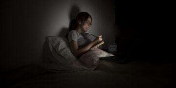 Οι άνθρωποι που χρειάζονται απόλυτη ησυχία και σκοτάδι για να κοιμηθούν έχουν αυτά τα 7 χαρακτηριστικά, σύμφωνα με ψυχολόγους