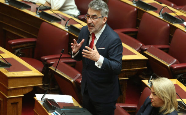 Ξανθόπουλος στον Realfm 97,8: Η έκθεση Καρώνη αφήνει αιχμές για έλλειψη στοιχείων λόγω εκκαθάρισης του χώρου