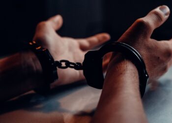 Ο άνθρωπος που ξεγέλασε το Βατικανό και τη Wall Street