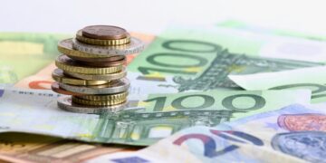 Ενισχύσεις 65 εκατ. ευρώ σε μικρομεσαίες επιχειρήσεις της Αττικής