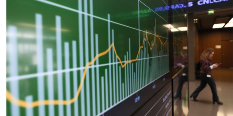 Εισηγμένες: Οι «12» που απογειώνουν τον φετινό τζίρο