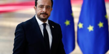 Ικανοποίηση Χριστοδουλίδη για τον διορισμό του Γιοχάνες Χαν ως ειδικού απεσταλμένου της ΕΕ