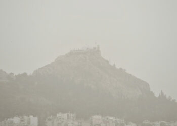African dust “chokes” Athens and many regions of Greece – Watch videos and view photos