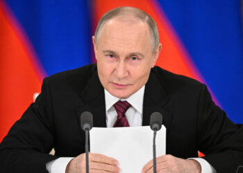 Putin may have called for direct talks with Ukraine to break the US-Europe front, says the BBC