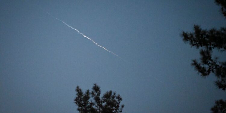 Υεμένη: Οι Χούθι εκτόξευσαν νέο πύραυλο εναντίον του αεροδρομίου του Τελ Αβίβ