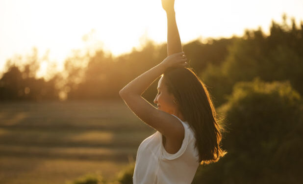 Οι άνθρωποι που προτιμούν να περνούν μόνοι τους τα σαββατοκύριακα, συνήθως διαθέτουν 7 χαρακτηριστικά