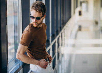 Χώρισε την σύντροφό του γιατί περίμενε από εκείνον να πληρώνει τα πάντα