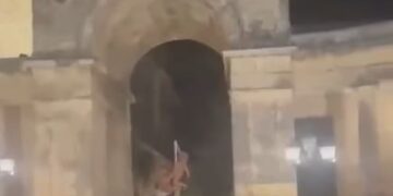 «Μήνυση κατά παντός υπευθύνου» μετά τον σάλο για το pole dancing στα ανάκτορα της Κέρκυρας