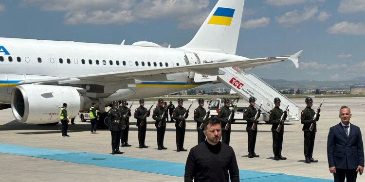 Ουκρανικό: Ανεβαίνουν οι τόνοι πριν από τις συνομιλίες στην Κωνσταντινούπολη