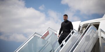 Έλα να συναντηθούμε – Ο υπ. Άμυνας επικεφαλής της αποστολής της Ουκρανίας στην Κωνσταντινούπολη