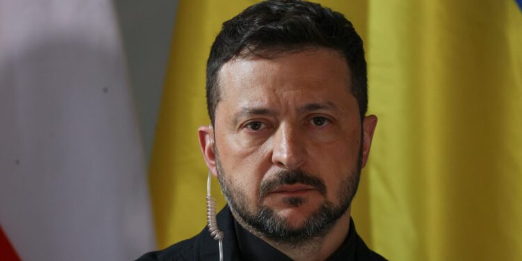 Ο Ζελένσκι «δεν πιστεύει» ότι η Ρωσία θα σεβαστεί την τριήμερη εκεχειρία που κήρυξε ο Πούτιν ενόψει της 9ης Μαΐου