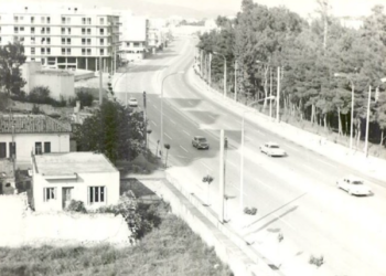 Αναγνωρίζεις τον δρόμο; Είναι από τις πιο γνωστές λεωφόρους