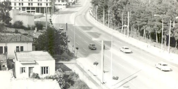 Αναγνωρίζεις τον δρόμο; Είναι από τις πιο γνωστές λεωφόρους