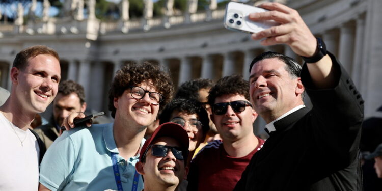 Οι «σταυροφόροι» του Βατικανού που αποτρέπουν τους χάκερ και προστατεύουν την Αγία Έδρα