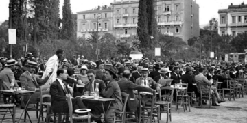 Μπορείς να καταλάβεις ποια πλατεία είναι; Έχεις περάσει 100% από εκεί