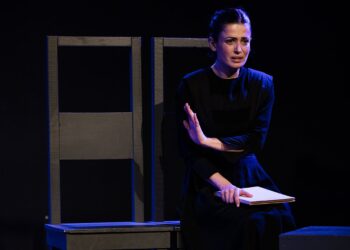 «Θα σας διηγηθώ την ιστορία του πατέρα μου… γιατί άραγε;»