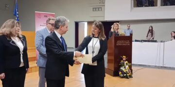 Τέμπη: Η φαρμακευτική σχολή του ΑΠΘ απένειμε το πτυχίο στην αδικοχαμένη Θωμαή Πλακιά