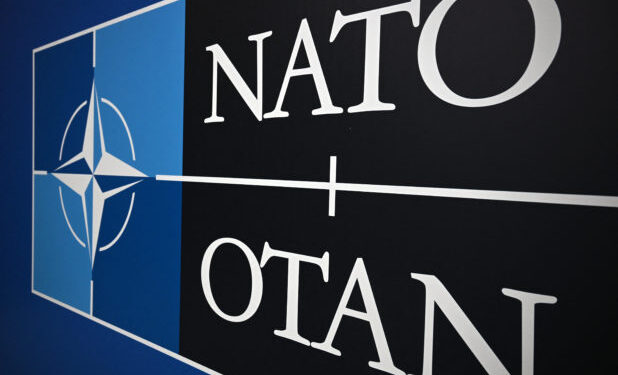 Αύξηση δαπανών και Ουκρανία στο επίκεντρο της συνάντησης των Υπουργών Άμυνας του ΝΑΤΟ