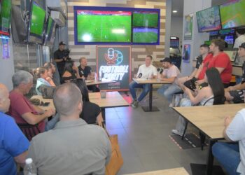 Άγγελος Μπασινάς και Στέφανος Κοτσόλης στο Πάμε Στοίχημα Football Party by Gazzetta για τον τελικό του Champions League – Pre-game show με Πέδρι, Μπέκαμ και Ζιντάν