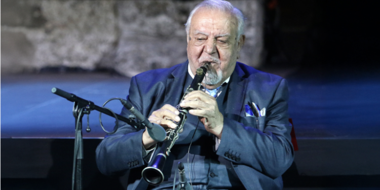 The great clarinet virtuoso Petros Loukas Chalkias has died: His journey from Delvinaki Pogoniou to the White House – Watch video