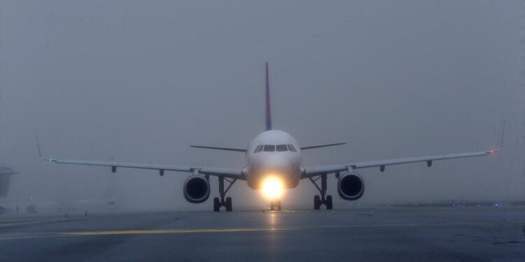 Olympic Air: Επέστρεψε στη Νάξο η πτήση ΟΑ017 λόγω ένδειξης για φωτιά στο αεροσκάφος – Ολοκληρώθηκε με ασφάλεια η αποβίβαση των επιβατών