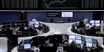 Ευφορία μετά την ανακοίνωση Τραμπ για κατάπαυση του πυρός