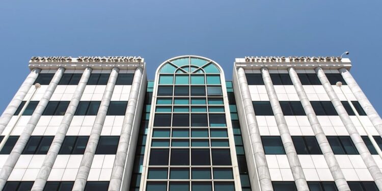 Γιατί η ΕΧΑΕ συνεχίζει το «ταξίδι» στα υψηλά 11ετίας