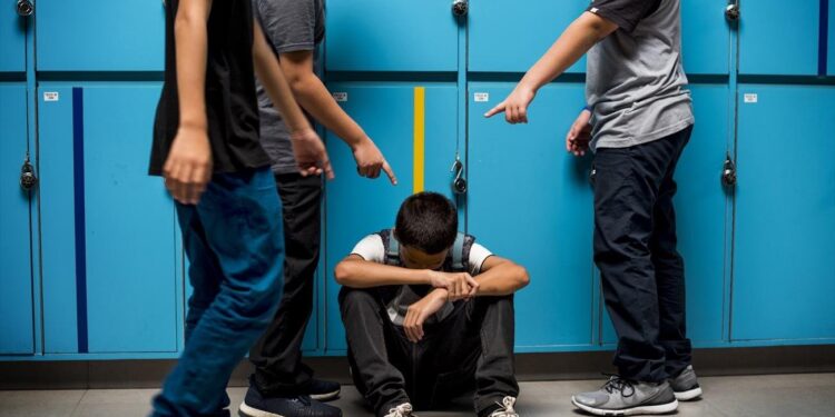 Σε δικαστήριο ανηλίκων δικάζεται τον Σεπτέμβρη ο 16χρονος που έσβησε τσιγάρο στην πλάτη 13χρονου