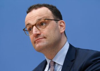 Στο επίκεντρο έρευνας για την προμήθεια υγειονομικών μασκών ο πρώην υπουργός Υγείας Γ. Σπαν