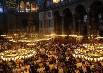 Αγία Σοφία: Ουρές για το Κουρμπάν Mπαϊράμ