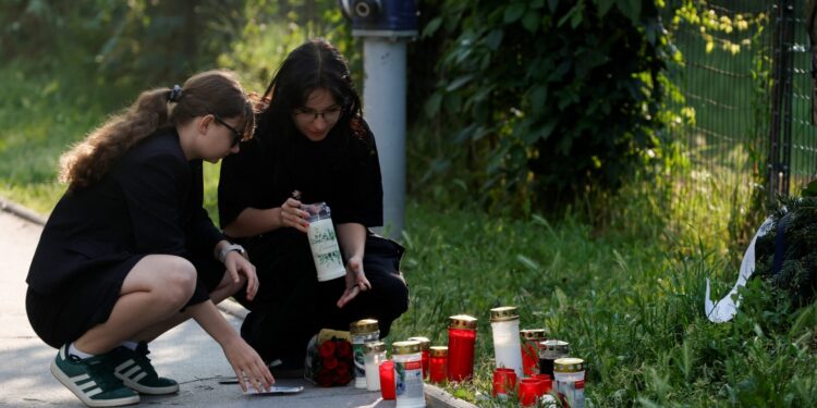 Από το Λος Άντζελες, στο Γκρατς