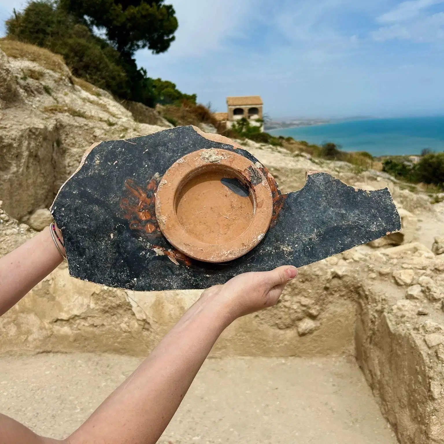 Μήτρα λυχναριού που ανακαλύφθηκε στην Finziade (Φωτογραφία: Αρχαιολογικό Πάρκο της Κοιλάδας των Ναών)