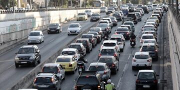 ΑΑΔΕ: 426 έλεγχοι για παραβάσεις σε αυτοκίνητα