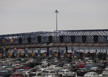 Αγίου Πνεύματος: Κορυφώνεται η έξοδος του τριημέρου